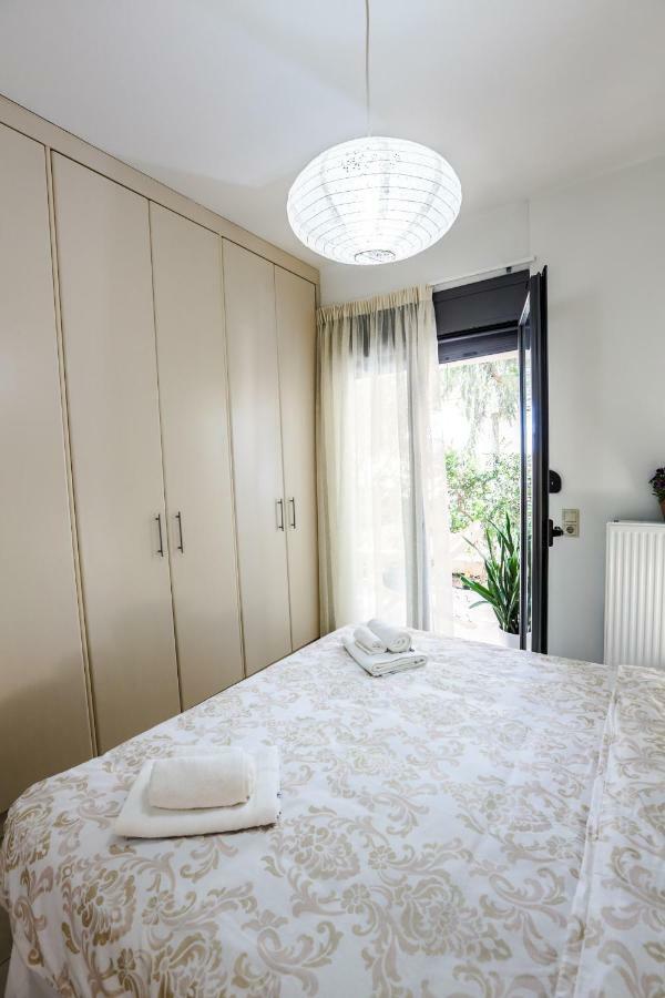 Katia'S Pepper Tree Apartment Heraklion  Exterior photo